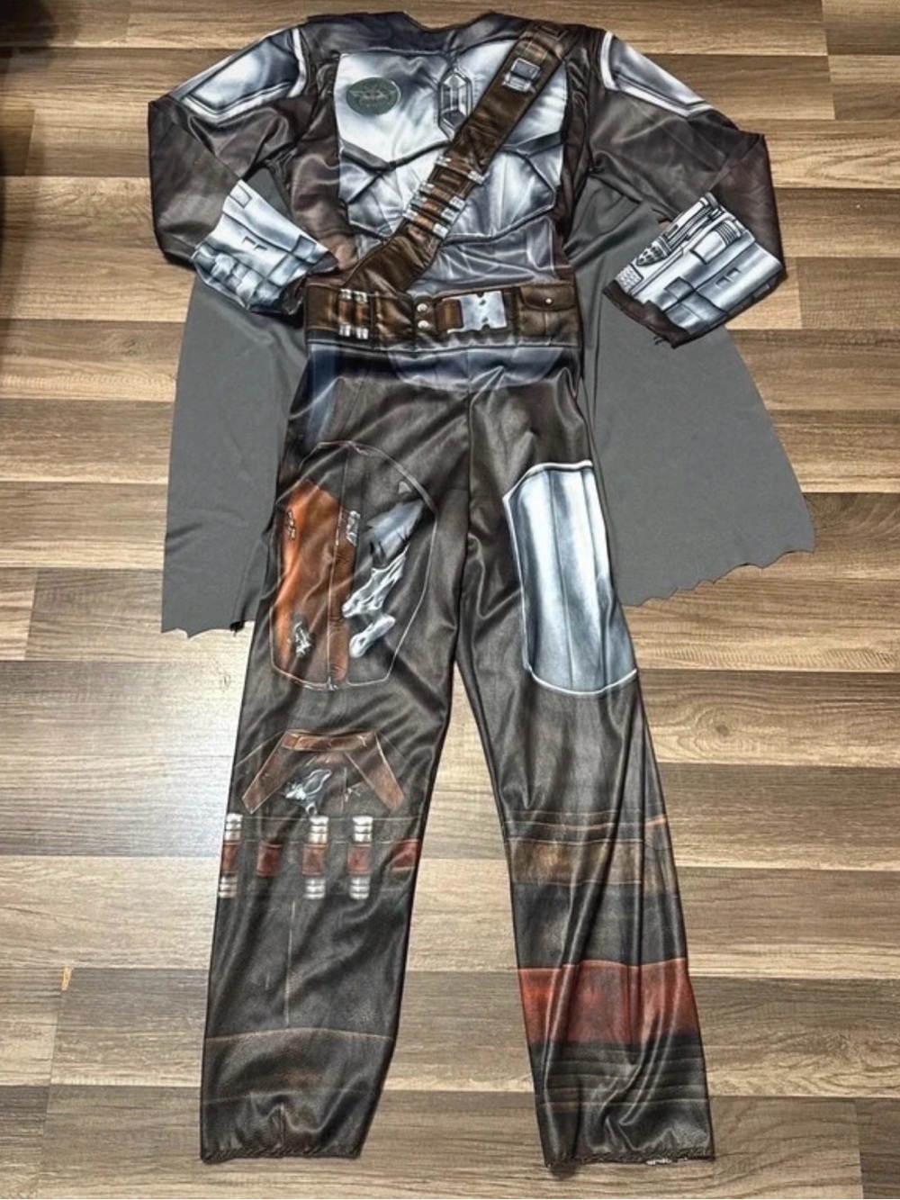 Disney the mandalorian boys costume size large